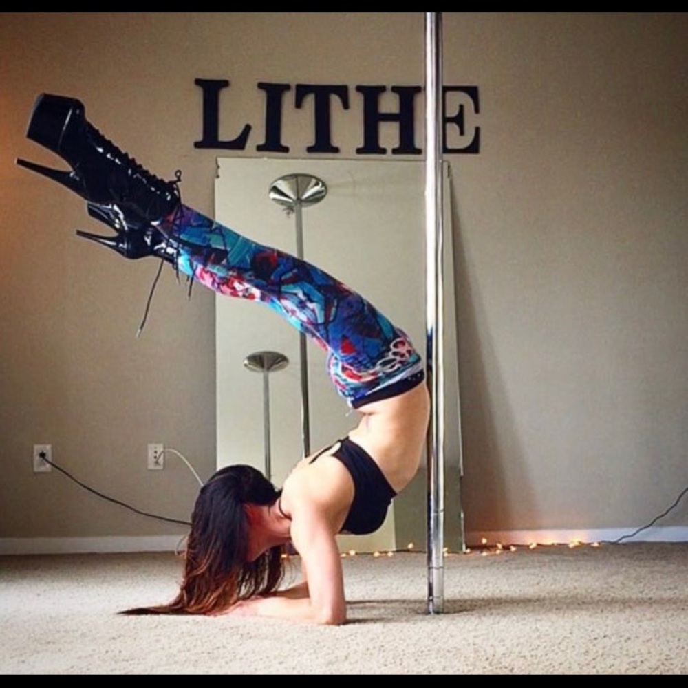 Graffiti Cotton Leggings Size Small